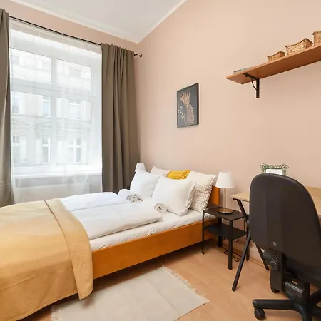 Apartman Komfortowy Apartament Blisko Rzeki We Wroclawiu Z Biurkiem I Wanna By Renters