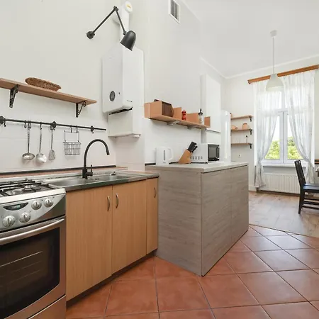 Komfortowy Apartament Blisko Rzeki We Wroclawiu Z Biurkiem I Wanna By Renters Appartement