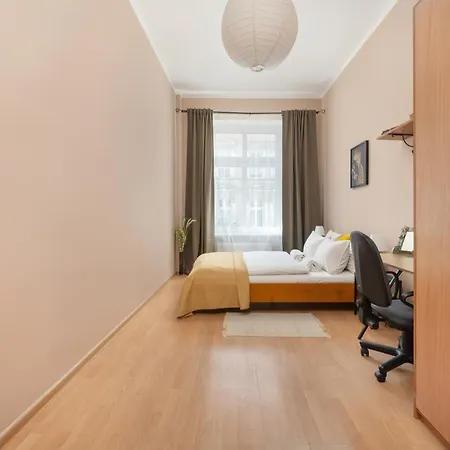 Appartement Komfortowy Apartament Blisko Rzeki We Wroclawiu Z Biurkiem I Wanna By Renters *